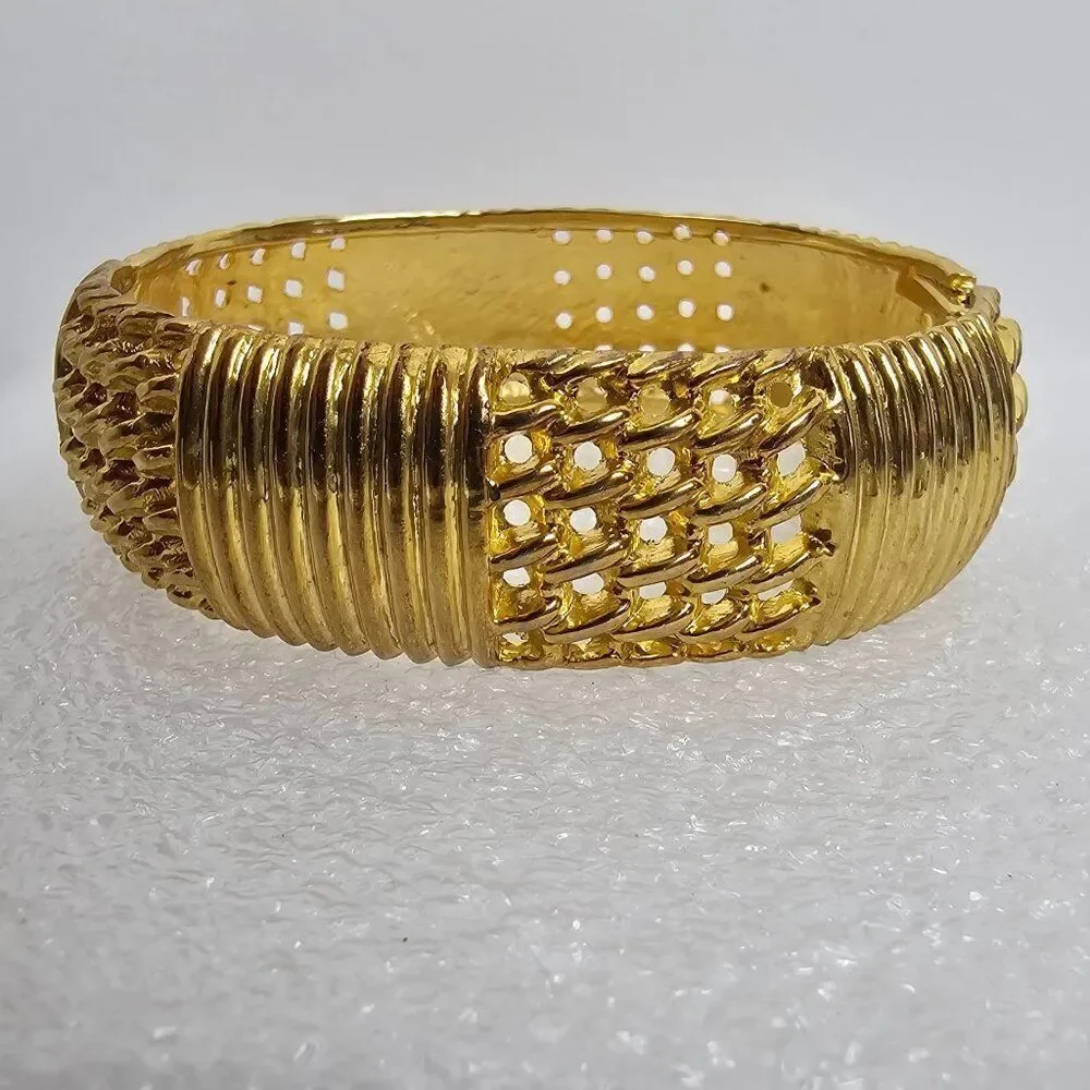 Vintage Gold Tone Hinged Clamper Bracelet Stripe Open Work Chunky‎ Statement